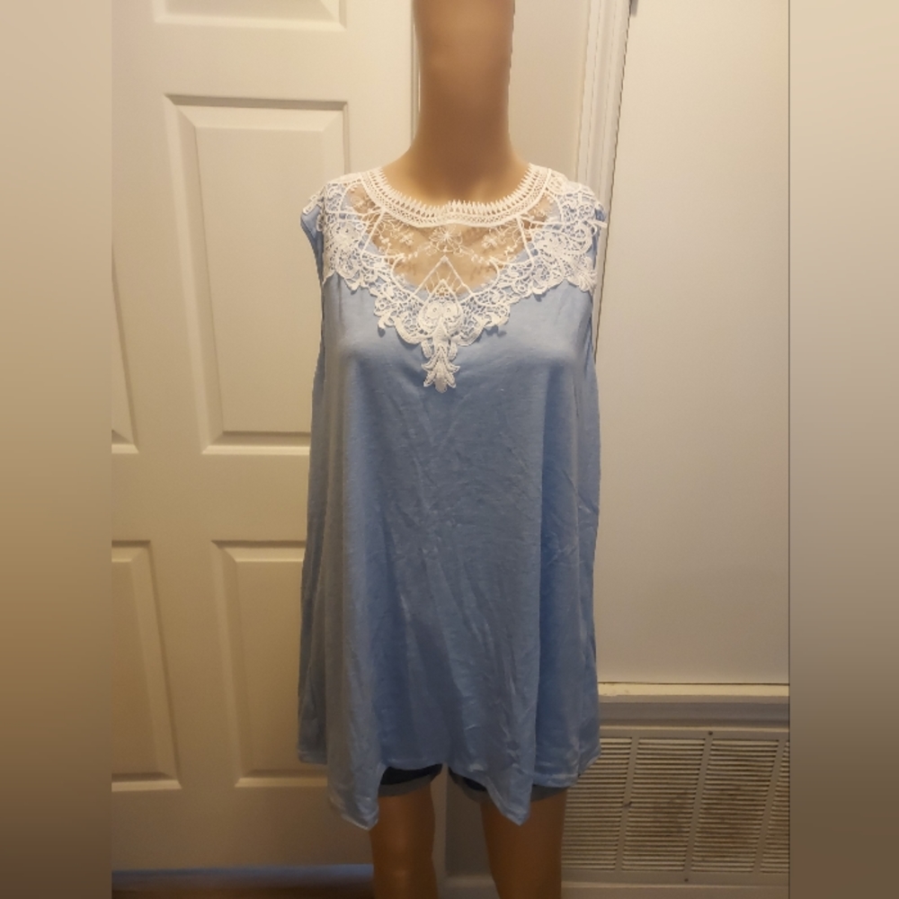 New sleeveless blouse